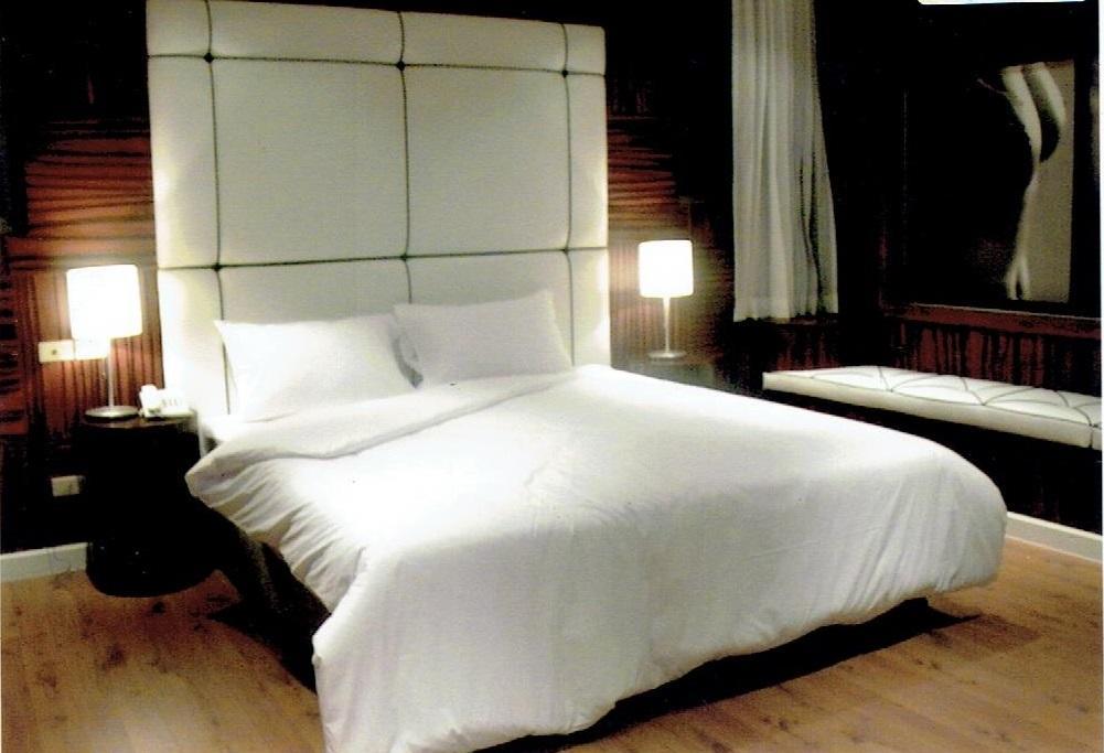 Strand Inn Hotel Bangkok Room photo